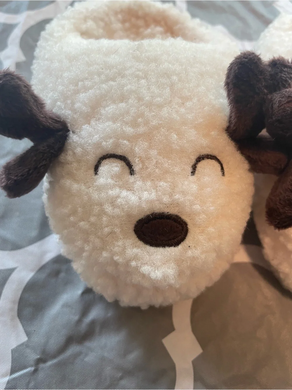 Baby Reindeer Fluffy Slippers S/m Fits Like 18 Months Christmas Holiday Winter